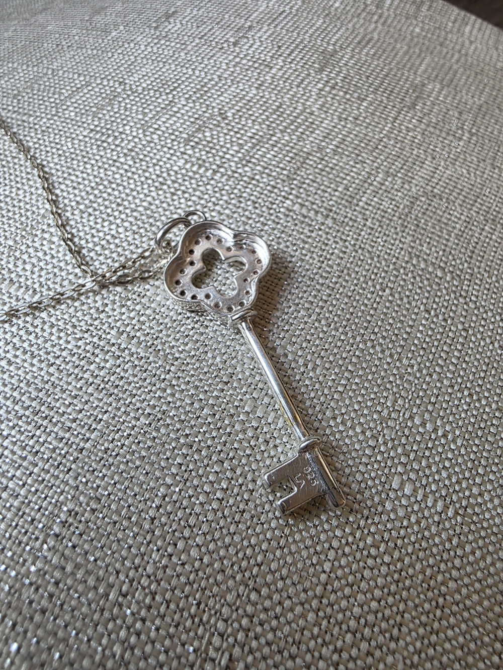 925 Elegant 20" L.A. Gem & Jewelry Design Necklace - Picture 7 of 13